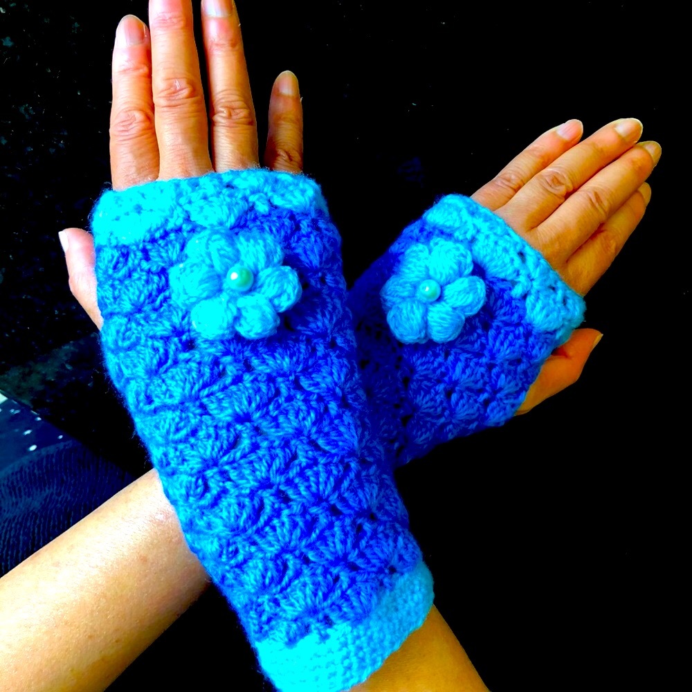 Crocheted Fingerless gloves